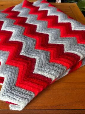 VTG Crochet Red/Gray/White Chevron Throw Blanket, 53” x 32.5”